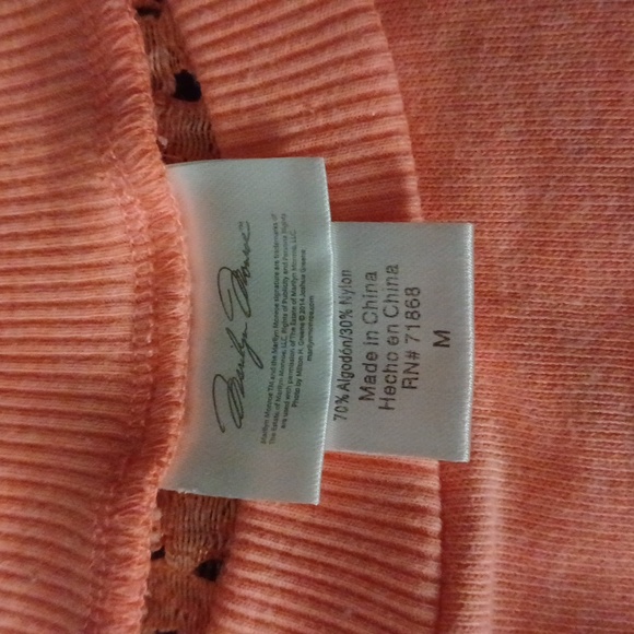 Marilyn Monroe Sweater - Picture 5 of 12